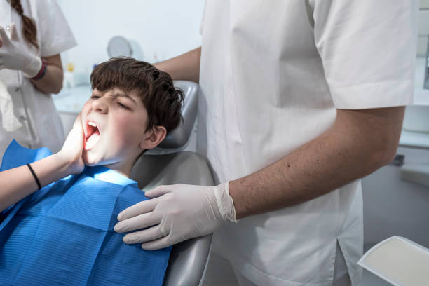 Best Emergency Root Canal Treatment in Grandview, TX